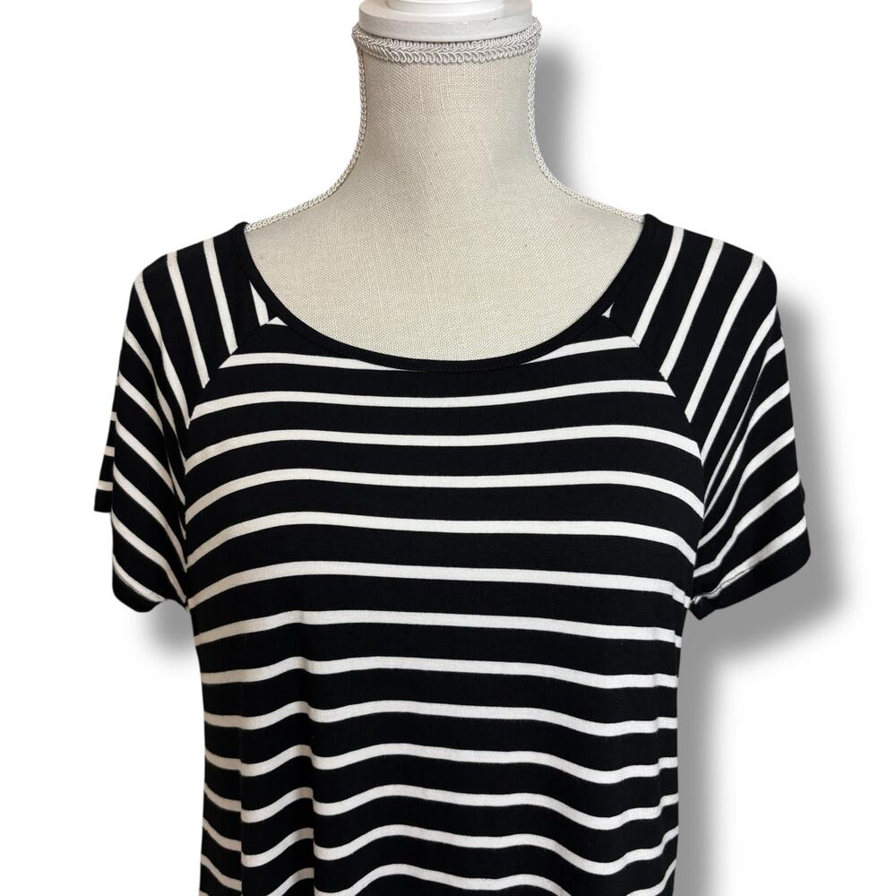 Cable & Gauge Black & White Striped Tunic with Shark Bite Hem